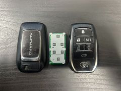 トヨタ　純正　アルファード　スマートキー