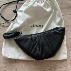 LEMAIRE ルメール クロワッサン ショルダーポーチ ブラック LEMAIRE Lemaire ルメール ショルダーバッグ LARGE CROISSANT