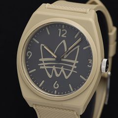 adidas ソーラーパワー 腕時計 本体 ベージュ - メルカリ