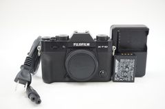 C131105-2)Fujiflim 富士フィルム　X-T10 　ミラーレス一眼　ボディー