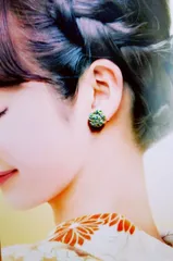 和服に！ 縁起の良い飾り結びのイヤリング 平梅 組み紐 ピアス 黄緑 金 絆