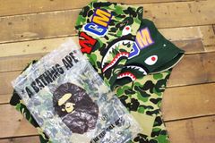 184★極美品!!A BATHING APE / アベイシング エイプ camouflage-print zip-up hoodie SHARK FULL ZIP WFace カモフラ Mサイズ NIGO 限定 ★