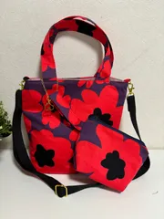 【裁縫ストア・ボヌール】北欧風　大花柄　トートバッグ　ショルダーバッグ　ポーチ　ショルダーストラップ付き　ハンドメイド　大人かわいい/No.500-136