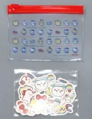【中古】シール・ステッカー 集合 ケース付きフレークシール レッド 「ちいかわ なんか小さくてかわいいやつ×サンリオキャラクターズ」