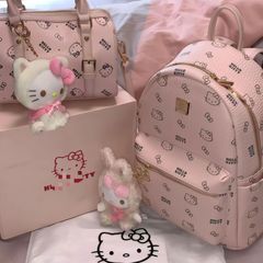 Hallo Kitty スタイリッシュな印花デザインのソフトハンドルリュック | 防水機能付き | 8インチ対応 | 2024年冬季新作