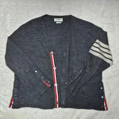 現行モデル 美品 トムブラウン Thom Browne カシミヤ カーディガン 2025年最新】トムブラウンカーディガンの人気アイテム - メルカリ