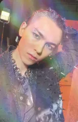 【中古】コレクションカード(男性) SEVENTEEN/バーノン(VERNON)/ホログラム仕様・裏面白/CD「HAPPY BURSTDAY」(DAREDEVIL Ver.)MAKESTAR特典フォトカード