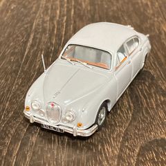 西部警察GAZELLE】 1/43ミニカー - メルカリ