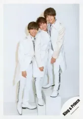 【中古】生写真(ジャニーズ) King ＆ Prince/永瀬廉・平野紫耀・高橋海人/全身・衣装白・台の上・カメラ目線・背景白/シングル「Memorial」MV＆ジャケ写撮影オフショット/公式生写真