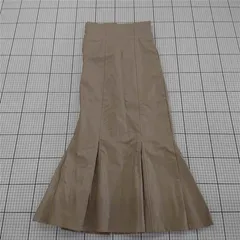 ◇ Θ フーズフーチコ フェイクレザー バックスリット ロング マーメイド スカート サイズF ベージュ系 レディース E  【1509180009944】のサムネイル