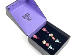 アナスイ　ANNA SUI　バラ　フラワー　牛／うし　モチーフ　イヤリング　ピアス　ゴールドカラー　匿名配送　送料無料