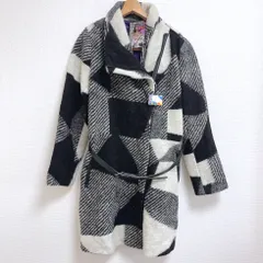 デシグアル Desigual 新品タグ付き コート 冬 白x黒 46サイズ 953714