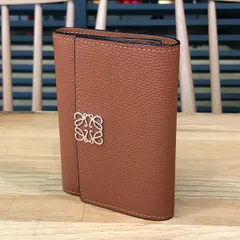 2025年最新】LOEWE 折り財布の人気アイテム - メルカリ