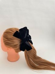 ベロアリボンバンスクリップ　ベロア　秋冬　クリップ　簡単アレンジ　ビックリボン