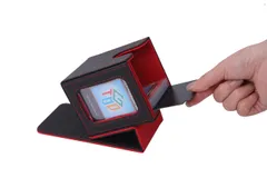 おもちゃの神様 デッキケースLook ローダーでデッキ内容が一目でわかる 100枚 縦入れ 二重 三重スリーブ対応 遊戯王 ポケモンカードゲームなど全てのカードゲーム対応 トップローダー1個 セパレーター 2個付き (ブラック＆レッド) [ブラック＆レッド]