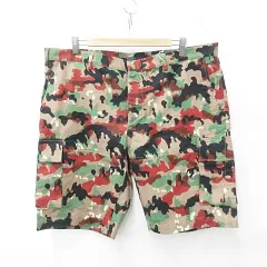 ヴァレンティノ ヴァレンチノ  VALENTINO パンツ ハーフパンツ ボタンフライ 総柄 カモフラ柄 迷彩柄 綿 ブラウン 茶 グリーン ブラック 黒 56のサムネイル