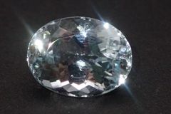 天然アクアマリン3.324ct 約8×11mm ソーティング付き！