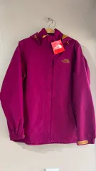 (新製品納品) THE NORTH FACE(ザノースフェイス) マゼンタ ウィンドブレーカー *尊重保証*