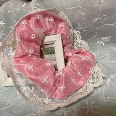 ヘアアクセサリー　シュシュ　レースたっぷり