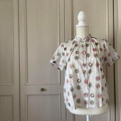 S　1　シャワーパーティー　リバティ　花柄　半袖　ブラウス LIBERTY.（リバティ） ブラウス 半袖 ブラウス 花柄 コットン100