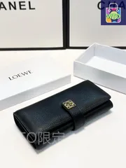 【今日特価】Loewe ロエベ ロングウォレットシリーズ 牛皮を採用し精巧な仕上げを備える