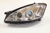 【適合車種】 BENZ W221前期 バイキセノンヘッドライト 左側