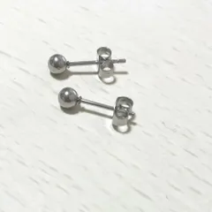 小ぶり　ピアス 丸玉 ステンレス 18Kコーティング 　シルバー　つけっぱなし