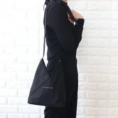 MM6 メゾンマルジェラ バッグ レディース ブラック 黒 ジャパニーズ クロスボディバッグ SB6WD0022 P6193 T8013