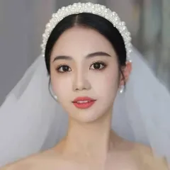 パール カチューシャ ワイド ブライダル 花嫁 ウェディング 結婚式 髪飾り 白ヘアアクセサリープレゼント ギフト 贈り物 サプライズ 前撮り 写真 二次会 ヨル 夜 キャバ嬢 ドレス 人気 インポート シンプル フォーマル 上品 マット まとめ髪 クリスマス