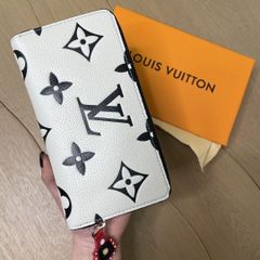 Celine] トリオンフ ラミネートレザー アンダーアームバッグ