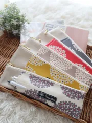 ゴムバンド付きペンケース　サークルフラワー