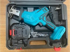 充電式 レシプロソー  21V 激安出品 電動ノコギリ 電動のこぎり ブレード4本付き バッテリー1個 家庭用 女性 小型 18Vマキタ バッテリー併用 電動チェーンソー 高速切断