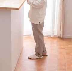 【数量限定セール1点限り！】萩原 クッションフロア キッチンマット (約60×270cm,テラコッタ) 水拭きできる 防炎 抗菌 防カビ 滑り止め付き カットOK