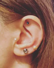 耳ツボジュエリーシールチタン粒brown2個