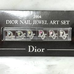 ディオール ネイルジュエルアートセット ロゴジュエル6個入り - メルカリ