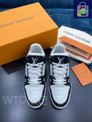 Louis Vuitton trainer ブラックカジュアル男性｜本日限定特価｜新品未使用-WTO店名をご確認ください