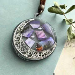 ソラのかけら 〜月夜にひそむハロウィンナイト〜 ネックレス 三日月 星 シェル 黒猫  かぼちゃ こうもり 夜空 魔法 プレゼント ハンドメイド