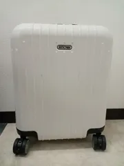 RIMOWA ホワイト キャリーケース 中古 値引き交渉ok 説明必読 RIMOWA ホワイト キャリーケース 中古 値引き交渉ok 説明必読