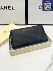 【今日特価】Burberry バーバリー 新作ハンドポーチ 原版牛皮使用、多ポケットで大容量を実現