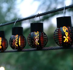 【1セット4個】ソーラーガーデンライト LED ソーラー屋外防水ちらつき炎効果