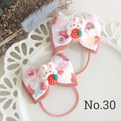 【30】シャカシャカヘアリボン　いちごうさぎ🐰🍓　2点セット