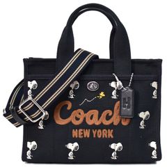 コーチ バッグ スヌーピー COACH キャンバストート ピーナッツ コラボ キャンバス トート 刺繡 カーゴ 26 ロゴ 2WAY クロスボディ ショルダー ハンドバッグ ブラックマルチ CBF70