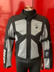 DUCATI バイクジャケット サイズ50 ブラック ファブリック製バイク用ジャケット | Ducati Official Shop