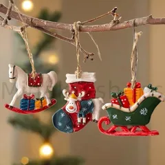 クリスマスデコレーション 鹿 靴下 橇 オーナメント 掛け飾 小さなペンダント テーブルパーティ 置物 4個セット
