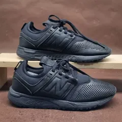 【新品タグ付き】ニューバランス MRL247BR 24.5 スニーカー 黒 NEW BALANCE（ニューバランス）の「NEW BALANCE MRL247
