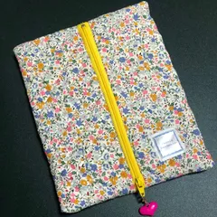 ポップ　フラワー　キルティング　フラット　ポーチ　ハンドメイド　ブックカバー　ブックケース　母子手帳ケース　文具入れ