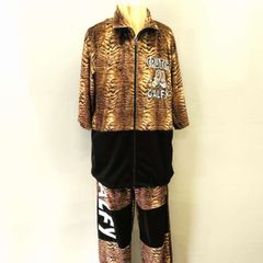 ガルフィー　セットアップ半袖トラ柄　　　フリーサイズ