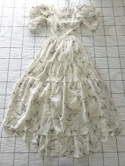 ◇ ⊂ ロイヤルパーティー 花柄 肩あき バックオープン 半袖 膝下丈 フレア ワンピース サイズF アイボリー系 レディース E  【1508060004369】