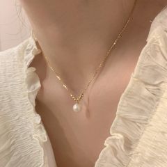  フェイクパールネックレスレディース可愛い 誕生日 プレゼント オシャレペンダント 細めチェーン首飾り