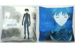 【中古】クッション・抱き枕・本体(キャラクター) シンジ 描き下ろしクッション 「ヱヴァンゲリヲン新劇場版」 エヴァンゲリオン展グッズ